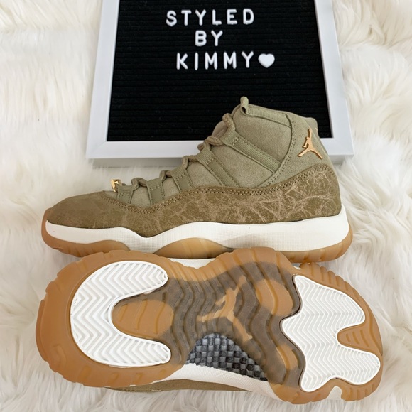 Nike Air Jordan Retro 11 Sneakers Shoes New - Picture 5 of 9